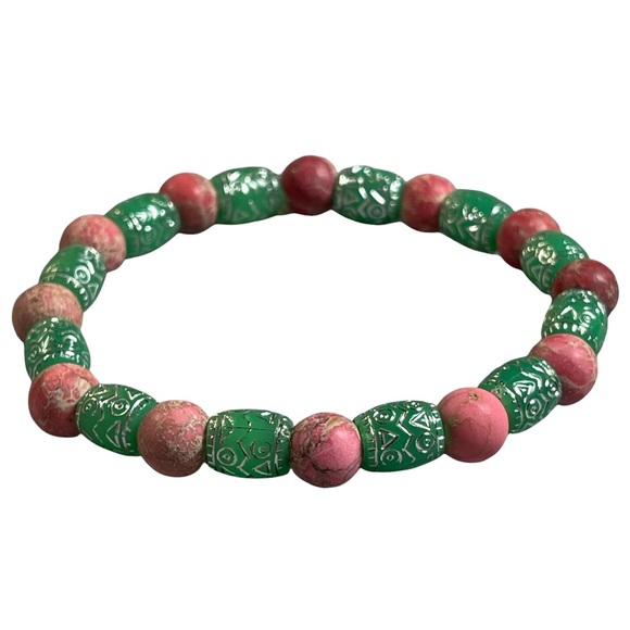Green & silver carved bead & light pink imperial Jasper beaded bracelet NEW - Picture 3 of 6